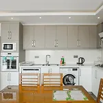 Uezuemlue 2 Bedroom Secluded With Private Pool Hot Tub Villa *