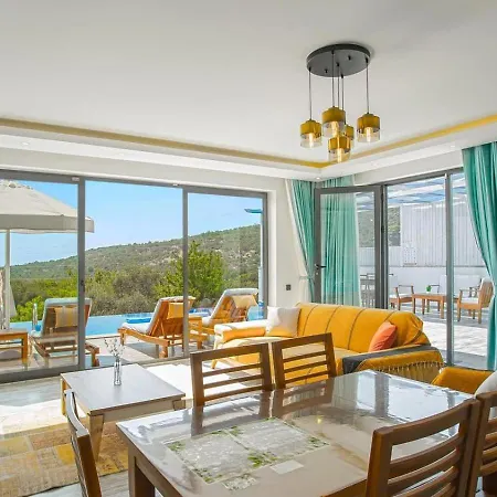Uezuemlue 2 Bedroom Secluded With Private Pool Hot Tub *
