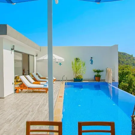 Villa Uezuemlue 2 Bedroom Secluded With Private Pool Hot Tub