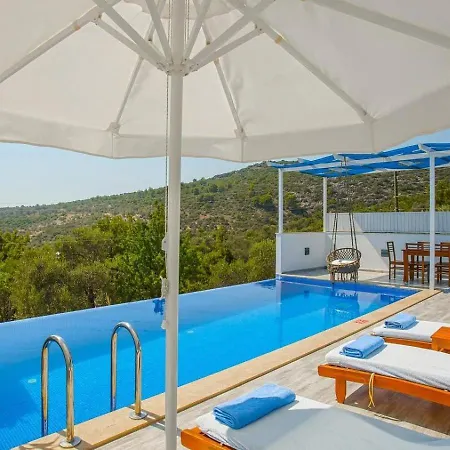 Villa Uezuemlue 2 Bedroom Secluded With Private Pool Hot Tub *
