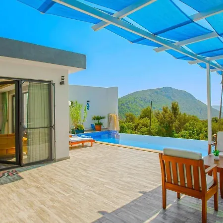 Villa Uezuemlue 2 Bedroom Secluded With Private Pool Hot Tub *
