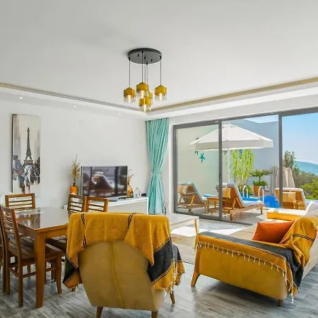 Uezuemlue 2 Bedroom Secluded With Private Pool Hot Tub Kalkan