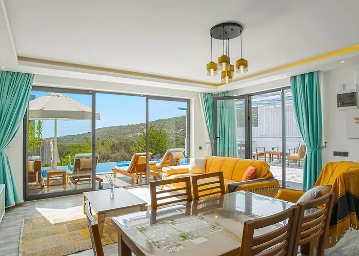 Uezuemlue 2 Bedroom Secluded With Private Pool Hot Tub *