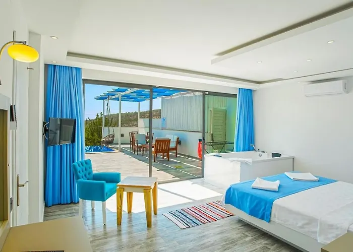 Uezuemlue 2 Bedroom Secluded With Private Pool Hot Tub *