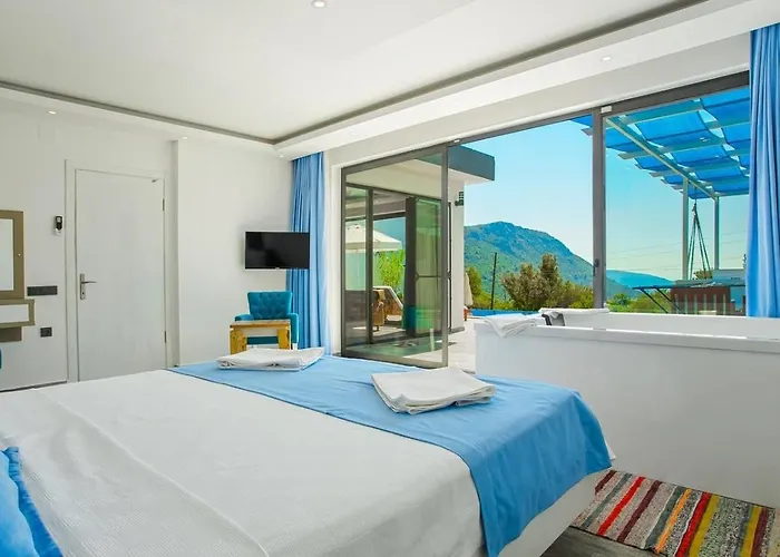 Villa Uezuemlue 2 Bedroom Secluded With Private Pool Hot Tub *