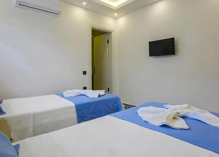Villa Uezuemlue 2 Bedroom Secluded With Private Pool Hot Tub *