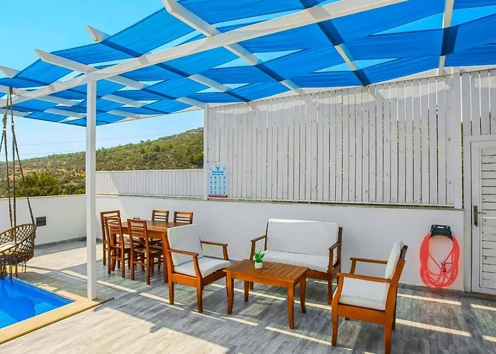 Uezuemlue 2 Bedroom Secluded With Private Pool Hot Tub Kalkan