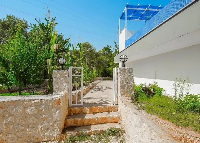 Uezuemlue 2 Bedroom Secluded With Private Pool Hot Tub Kalkan
